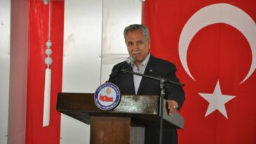 ARINÇ, “REYHANLI BU ACI  KARŞISINDA KALE GİBİ AYAKTA DURDU”