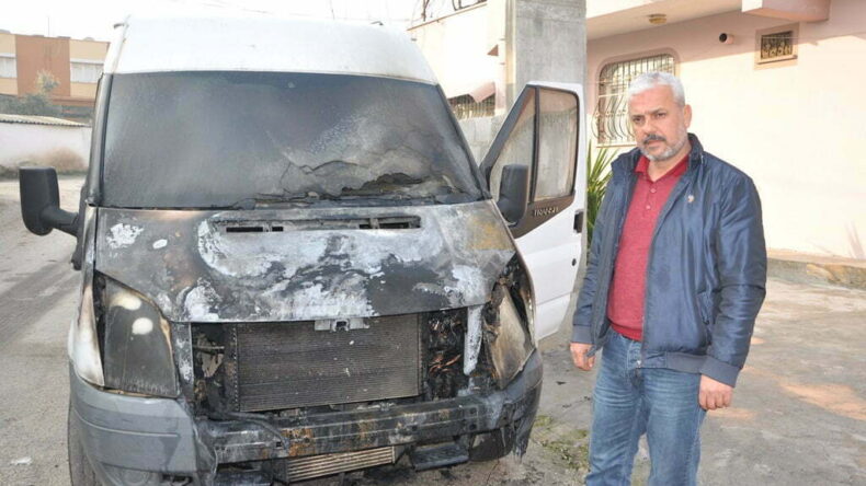 Reyhanlı’da 10 araç kundaklandı