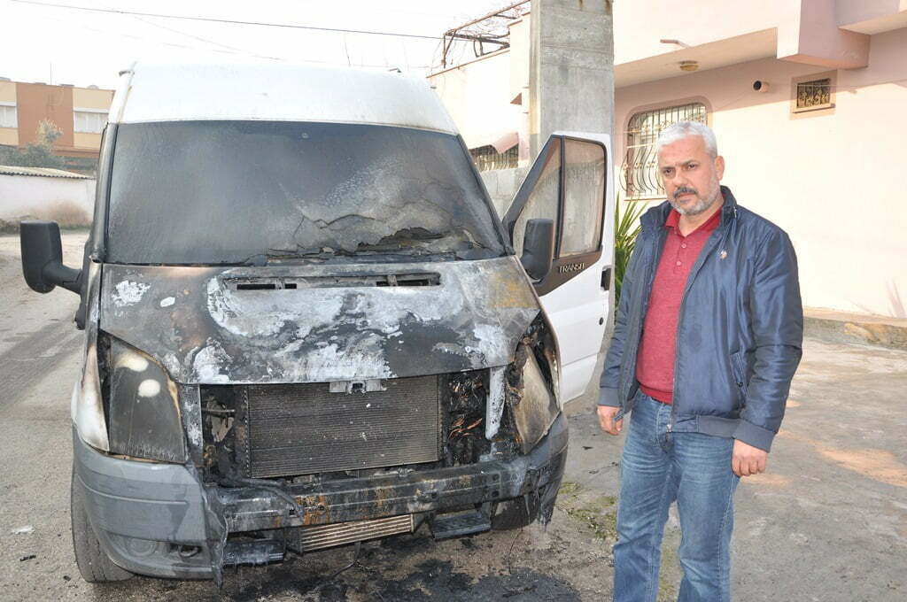 Reyhanlı’da 10 araç kundaklandı