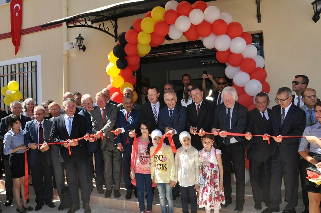 Suriyelilere Yönelik Geçici Eğitim Merkezi’nin Açılışı Yapıldı