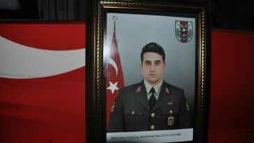 REYHANLI  ŞEHİDİNİ SON YOLCULUĞUNA UĞURLADI