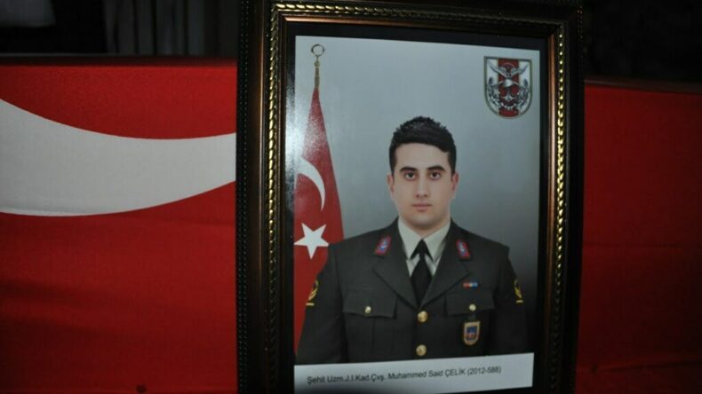REYHANLI ŞEHİDİNİ SON YOLCULUĞUNA UĞURLADI