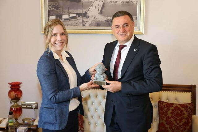 KANADA BÜYÜKELÇİSİ BAŞKAN SAVAŞ’I ZİYARET ETTİ