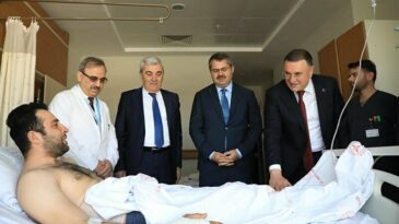 BAŞKAN SAVAŞ’TAN  YARALI MEHMETÇİKLERE MORAL ZİYARETİ