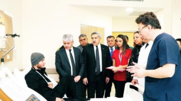 YARALI ASKERLERİ ZİYARET ETTİLER