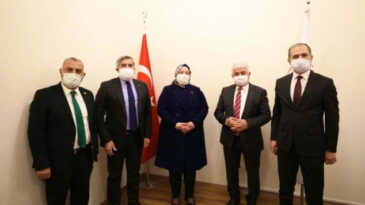 HATAY MİLLETVEKİLLERİ  BAKAN SELÇUK İLE GÖRÜŞTÜ