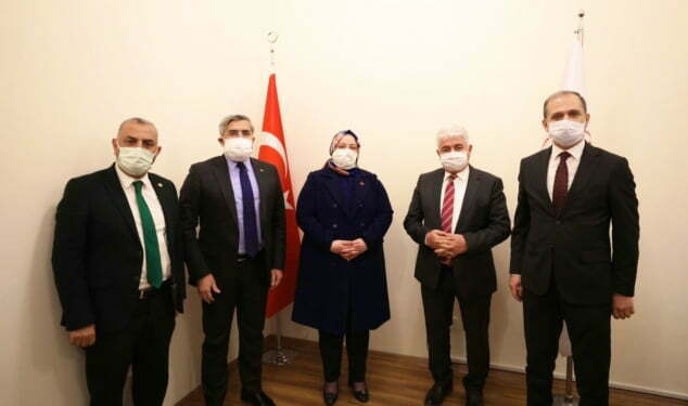 HATAY MİLLETVEKİLLERİ BAKAN SELÇUK İLE GÖRÜŞTÜ