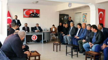 HATSU, KIRIKHAN MUHTARLARINA KULAK VERDİ