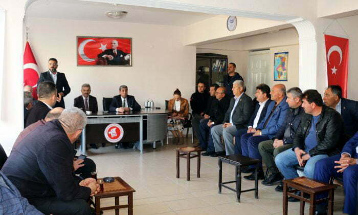 HATSU, KIRIKHAN MUHTARLARINA KULAK VERDİ
