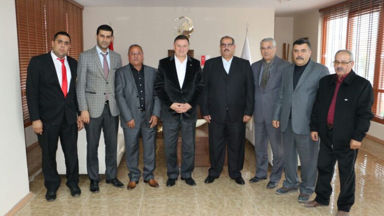 CHP REYHANLI İLÇE TEŞKİLATI VE  İL DELEGELERİ BAŞKAN SAVAŞ’I ZİYARET ETTİ