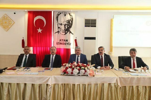 Vali Doğan Kırıkhan’da Muhtarlarla Buluştu