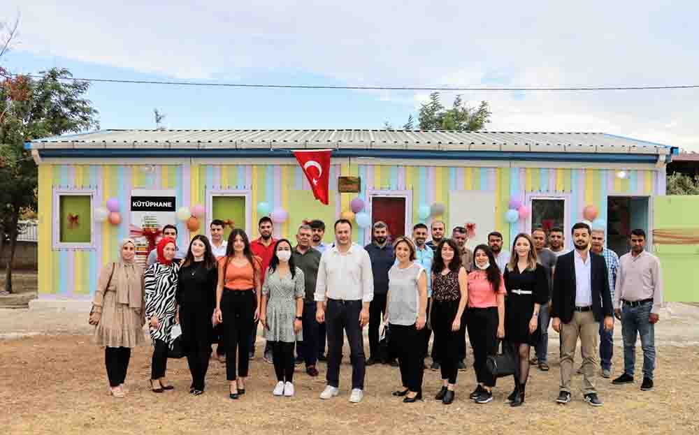 BEŞASLAN’DA KÜTÜPHANE VE BİLİM MERKEZİ AÇILDI