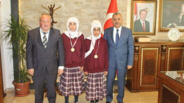 KIZ İMAM HATİP ORTAOKULU KARATEDE BİRİNCİ OLDU