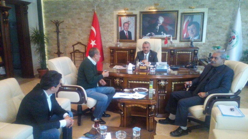 Başkan Şanverdi, Reyhanlı Halkını Sevgi İziyle Tanıştırıyor