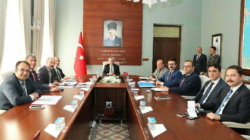 Vali Doğan Değerlendirme  Toplantısı Yaptı