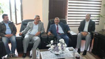 Başkan Şanverdi ve Ak Parti İlçe Teşkilatı Kumlu Belediyesini Ziyaret Etti