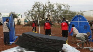 Sel Mağduru Ailelere Çadır Kuruldu