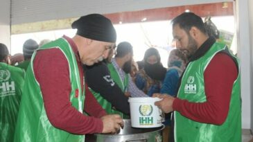 İHH’dan Afrin’deki halka sıcak yemek