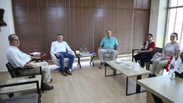 LÜTFÜ SAVAŞ: BİLİMİN EMRİNDEYİZ