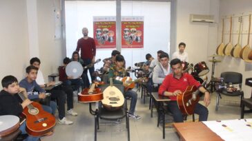 SODES DESTEKLİ GİTAR VE BAĞLAMA KURSU