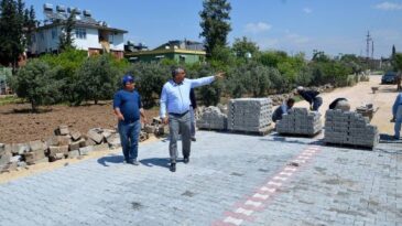 Kumlu’da Bozuk Yollar Tarihe Karışıyor