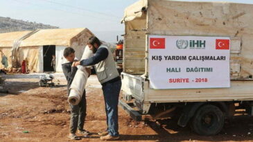 Suriye’deki kamplara halı ve mat yardımı