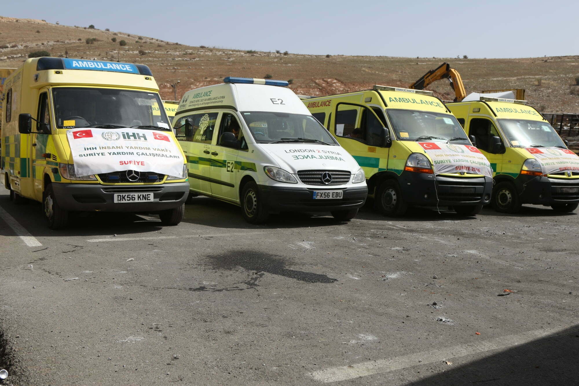 İHH’dan Suriye’ye ambulans yardımı