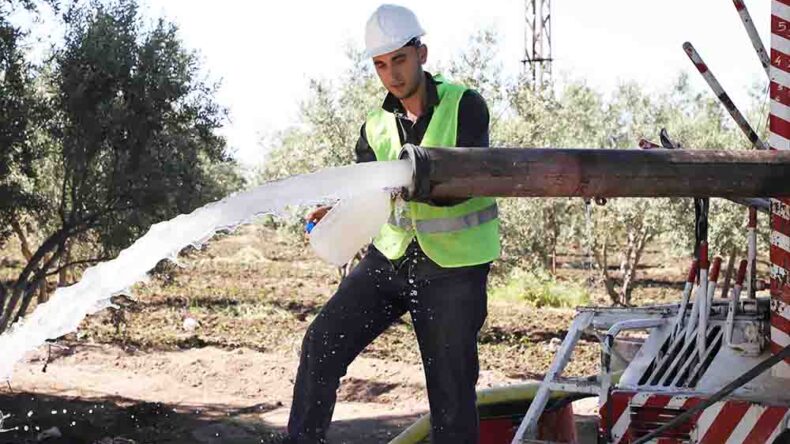 REYHANLI İLÇE MERKEZİNE YENİ SU KAYNAĞI