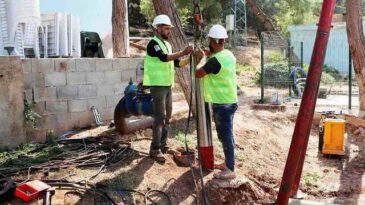 REYHANLI’NIN MERKEZİNİ BESLEYEN KUYUNUN POMPASI YENİLENDİ