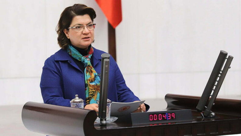 CHP’DEN 14 MART TIP BAYRAMINDA SAĞLIKÇILARI SEVİNDİRECEK KANUN TEKLİFİ