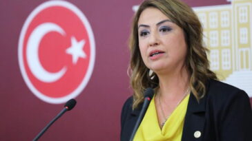 KARA: ÖĞRETMENLERİMİZİN KUTSAL SORUMLULUKLARI VAR