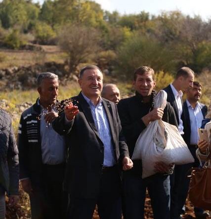 BAŞKAN SAVAŞ, “ÇİFTÇİYE VE YERLİ ÜRETİME SARIL”