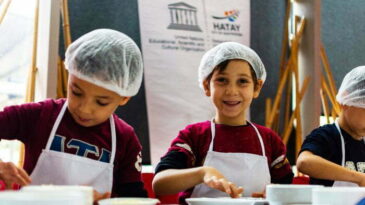 HATAY’IN İMZA TATLISINI MİNİKLER YAPTI