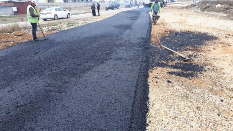 YEŞİLOVA MAHALLESİ YENİ YOLUNA KAVUŞTU