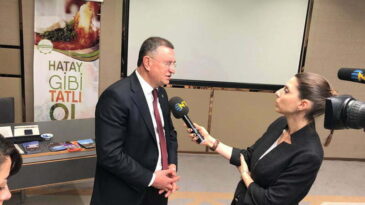 GAZETECİLERDEN BAŞKAN SAVAŞ’A YAKIN MARKAJ