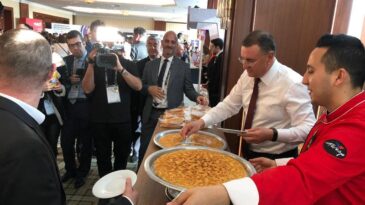 RE360 FUARINDA HATAY RÜZGÂRI ESTİ