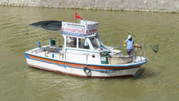 HBB ASİ NEHRİ’NDE YÜZEY TEMİZLİĞİ İÇİN GÖREVDE