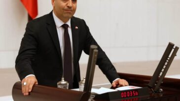 KAŞIKÇI “SURİYELİ İLE TÜRK  ÖĞRENCİLERİN AYNI MÜFREDATA TABİ TUTULMASI NE KADAR DOĞRU”