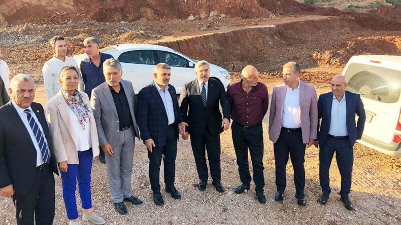 BİNLERCE KİŞİNİN EKMEK KAPISINI GEZDİLER