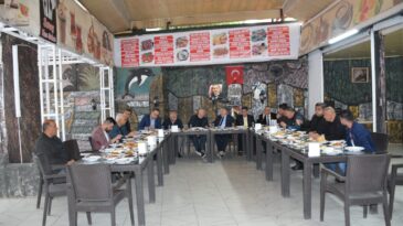 BAŞKAN YAVUZ, KIRIKHAN BASINI İLE AYLIK RUTİN TOPLANTISINI YAPTI