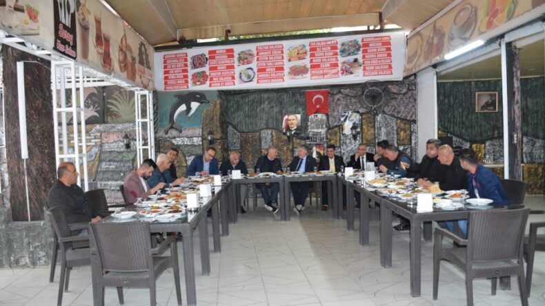 BAŞKAN YAVUZ, KIRIKHAN BASINI İLE AYLIK RUTİN TOPLANTISINI YAPTI