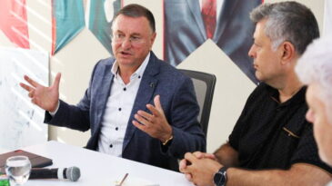 SAVAŞ: “HATAY İÇİN KURUMLAR ORTAK ÇALIŞMALI”