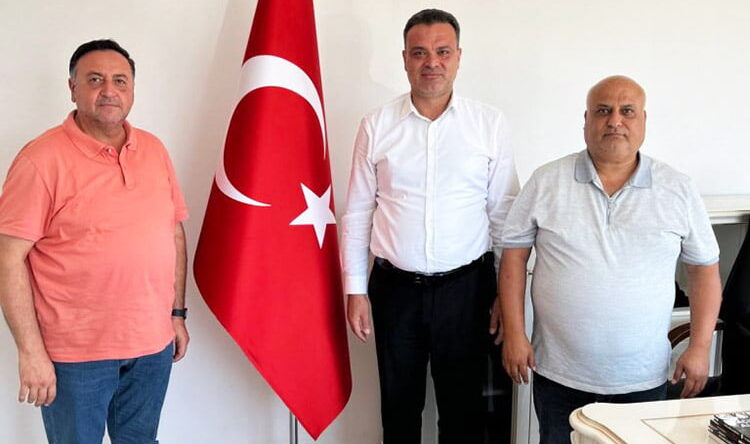 GAZETECİLER YILMAZ VE OTUZBİR’DEN HESOB’A TEBRİK ZİYARETİ