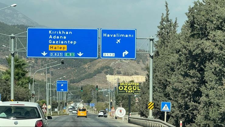 HATAY HAVAALANI YOLU TRAFİĞE AÇILDI!