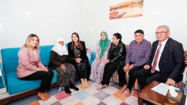 HANIMEFENDİ MASATLI AHISKA TÜRKLERİNİN YANINDA