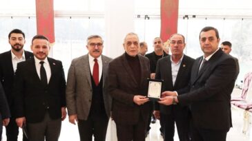 AK PARTİ REYHANLI’DA MORAL DEPOLADI