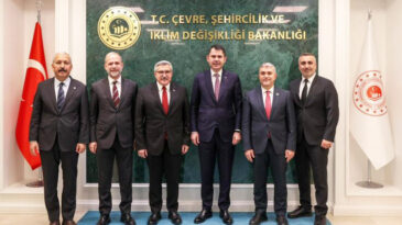 HATAY MİLLETVEKİLLERİ BAKAN KURUM’U ZİYARET ETTİ