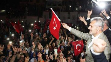 ÖNTÜRK İÇİN İMKANSIZ YOK, HİZMET VAR