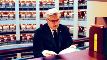 YAYMAN MİLLET KÜTÜPHANESİNİ ZİYARET ETTİ