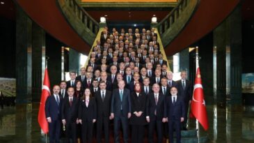 MASATLI: “VATANDAŞLA DEVLET ARASINDA KÖPRÜYÜZ”